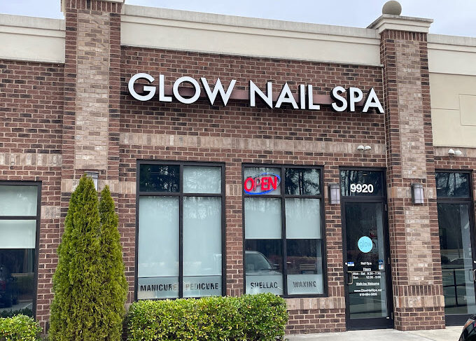 NAILS SALON FOR SALE!!