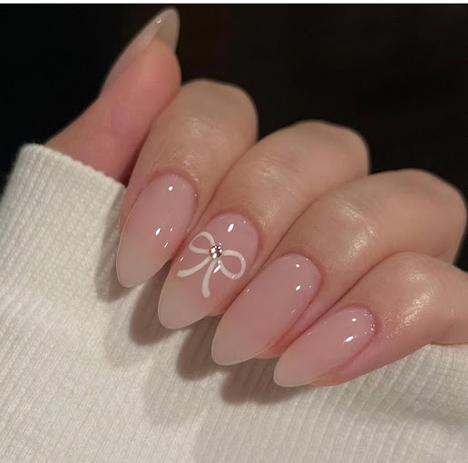 Tiệm em cần tuyển thợ (bao lương trên chia). Không trừ supply.