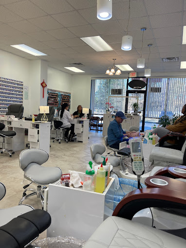 CẦN SANG TIỆM NAIL!!!