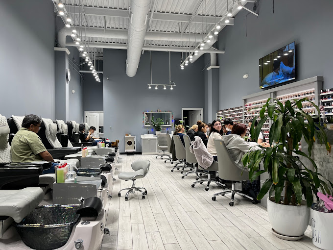 CẦN TUYỂN THỢ NAILS !!!