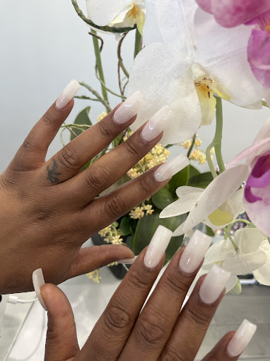 CẦN THỢ NAILS GẤP!!!